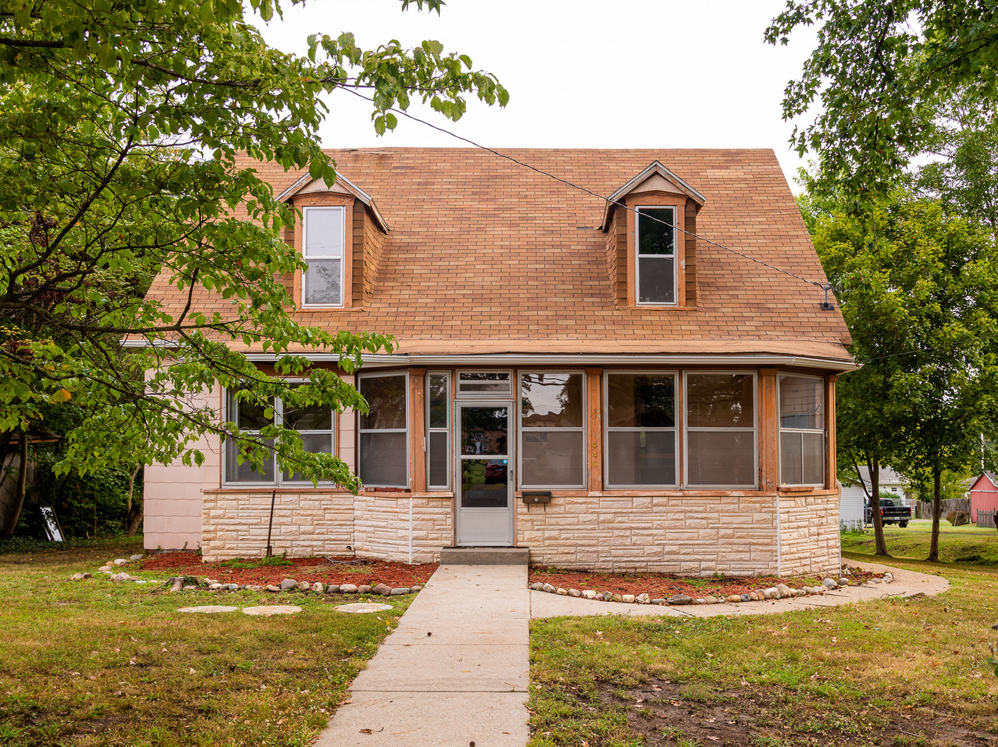 440 E Park Street Property Photo 1