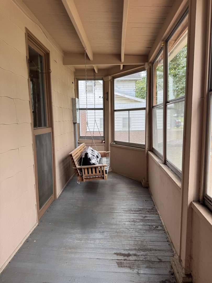 440 E Park Street Property Photo 7