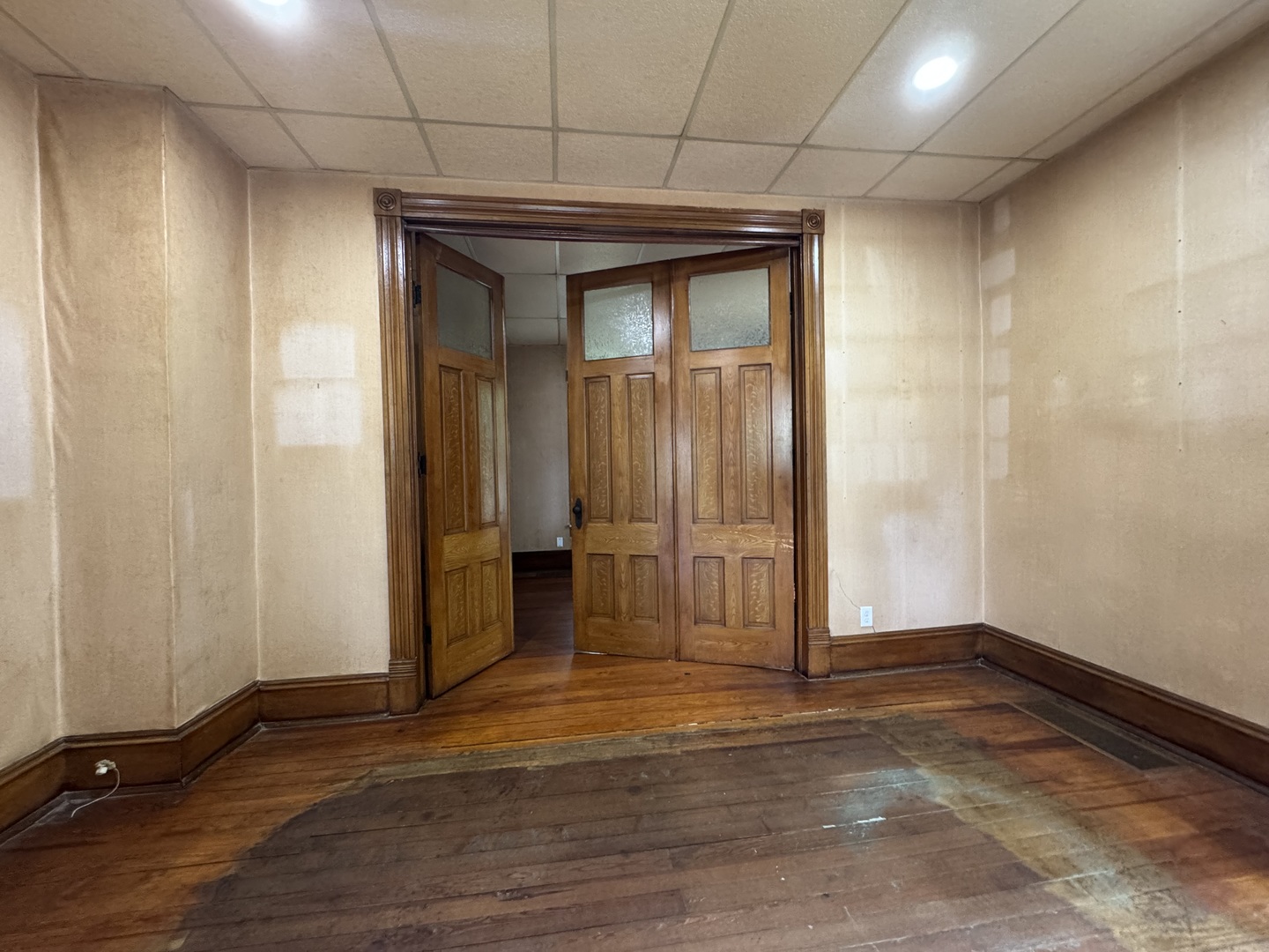 440 E Park Street Property Photo 8