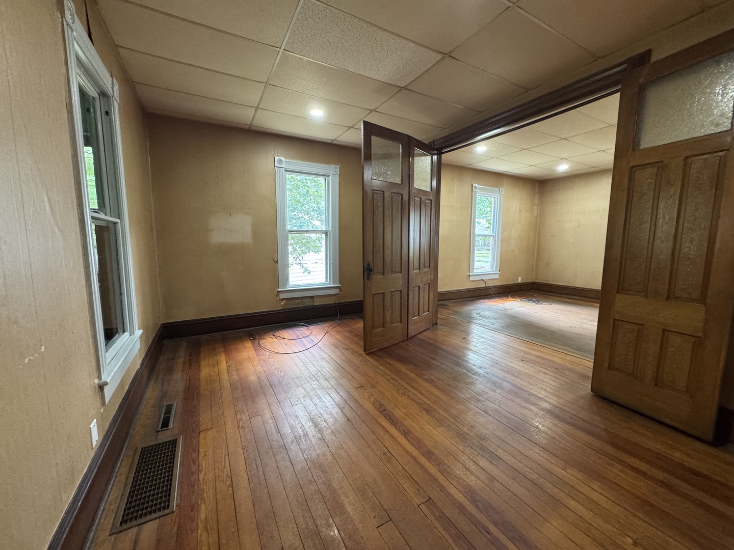 440 E Park Street Property Photo 9