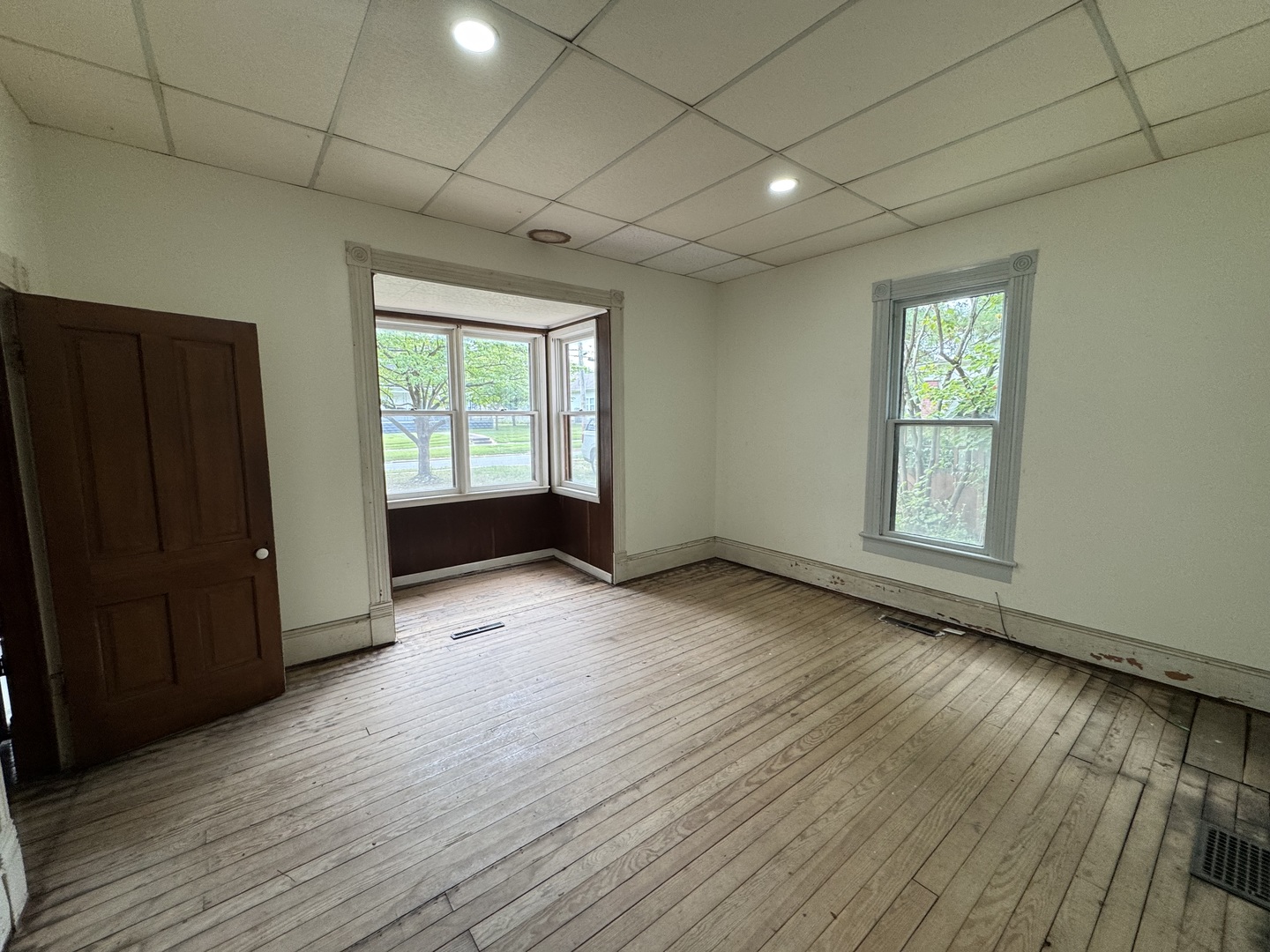 440 E Park Street Property Photo 13