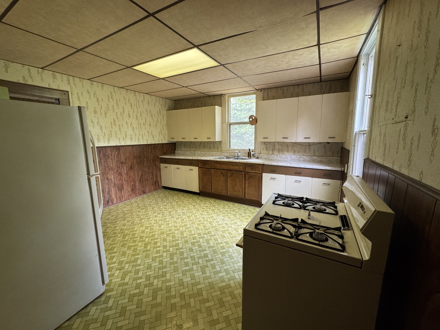 440 E Park Street Property Photo 14