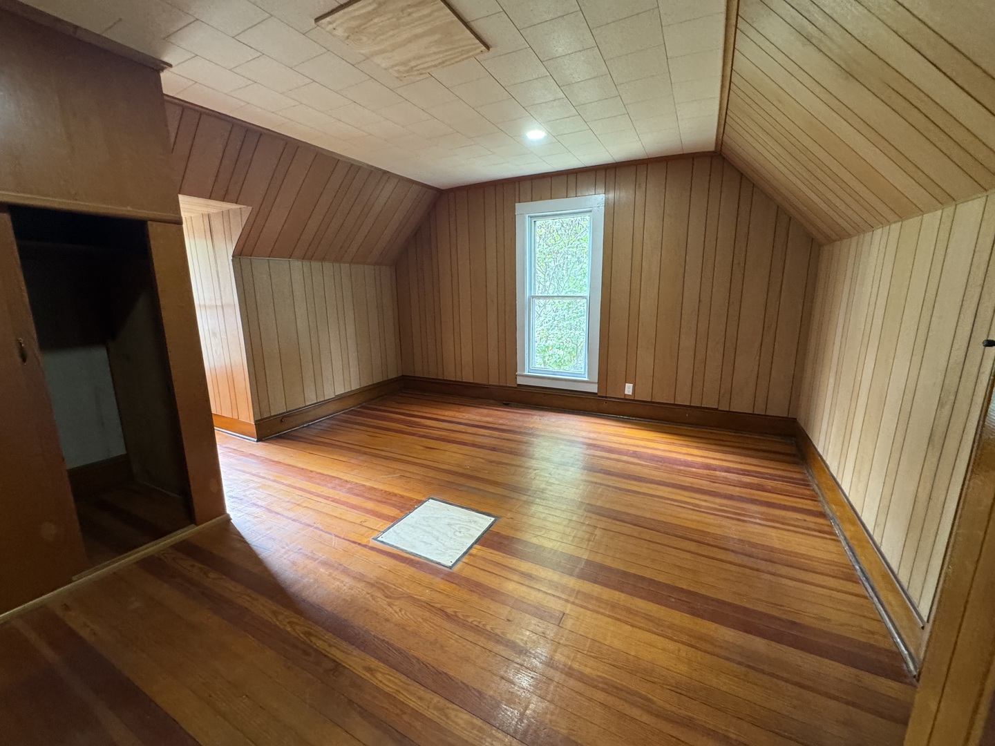 440 E Park Street Property Photo 20