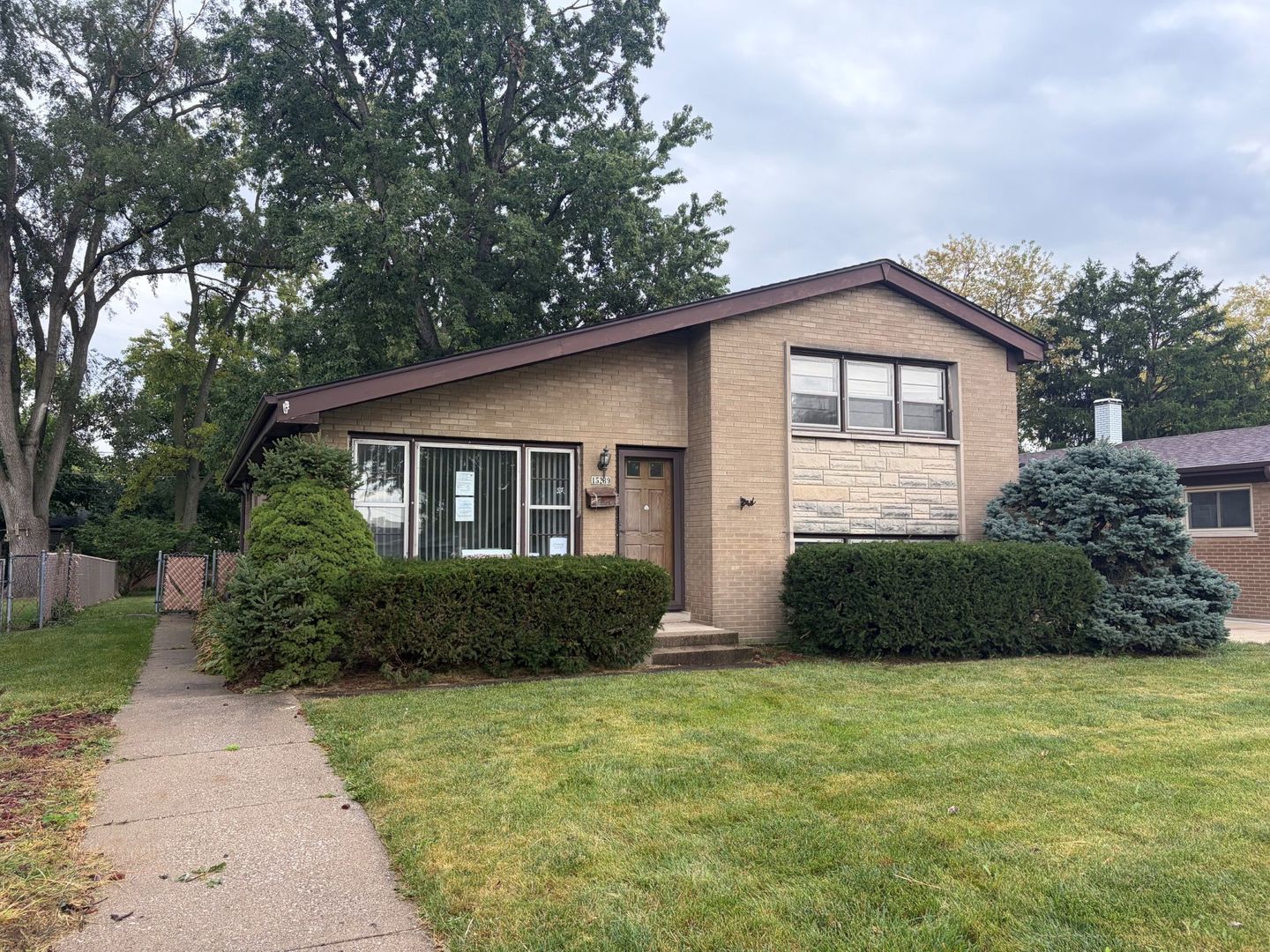 15239 Hamlin Avenue Property Photo 1