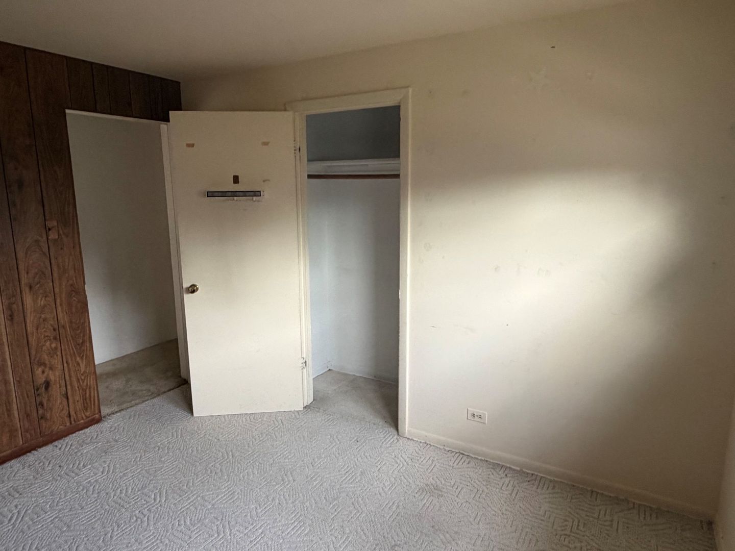 15239 Hamlin Avenue Property Photo 10
