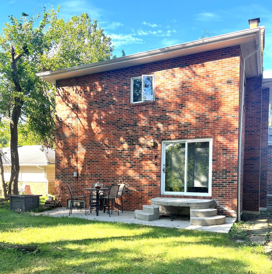 411 Suwanee Street Property Photo 6