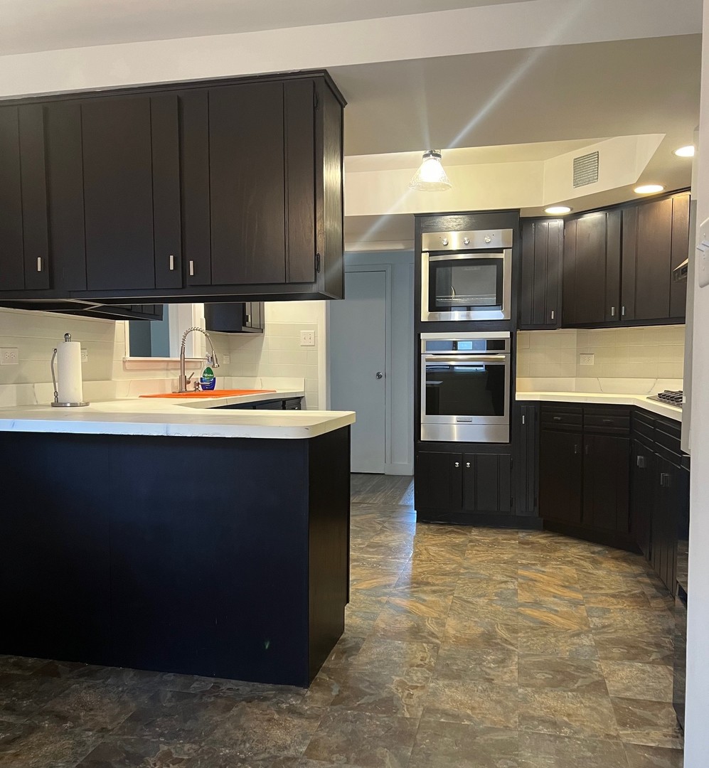 411 Suwanee Street Property Photo 10
