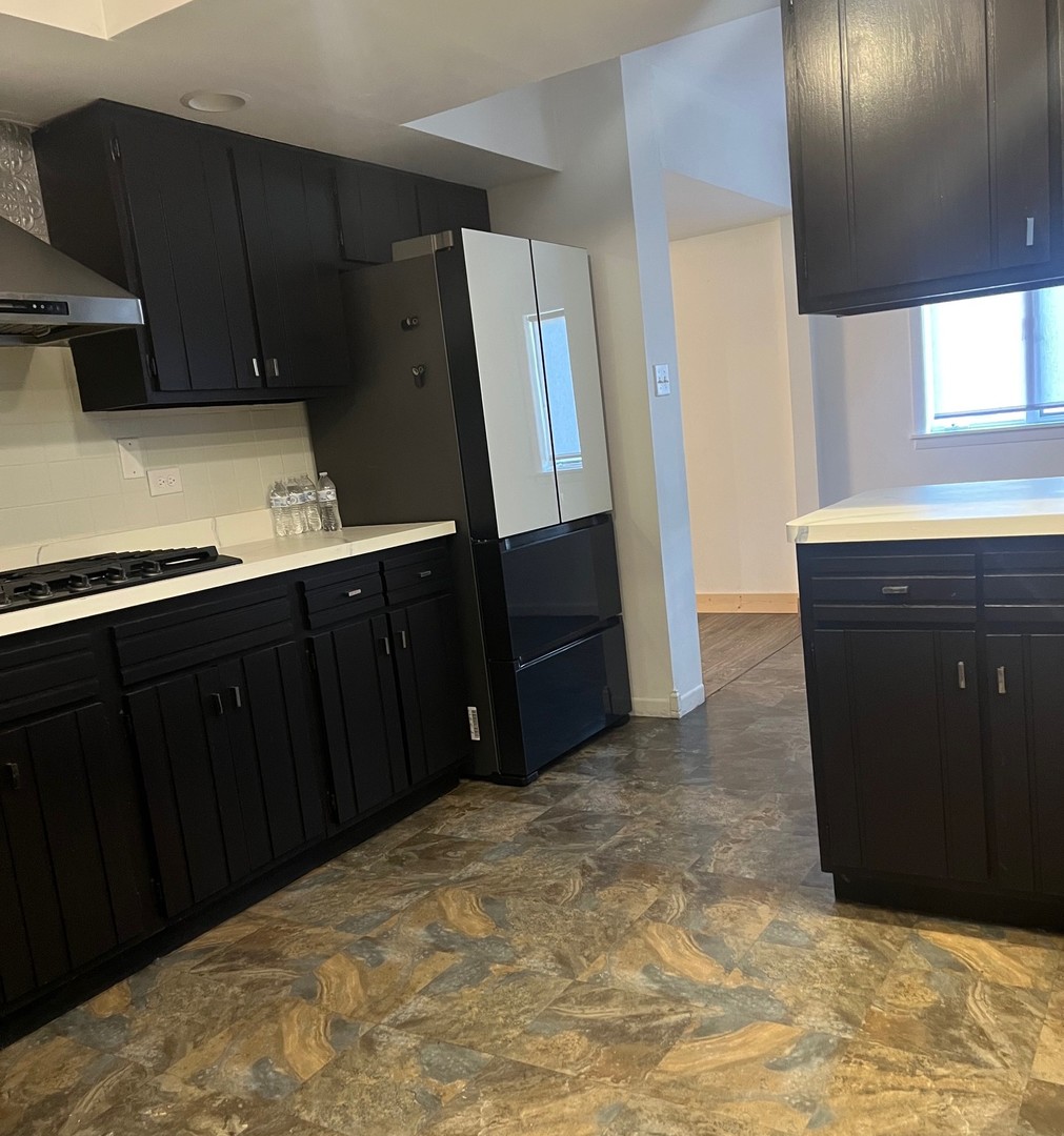 411 Suwanee Street Property Photo 11