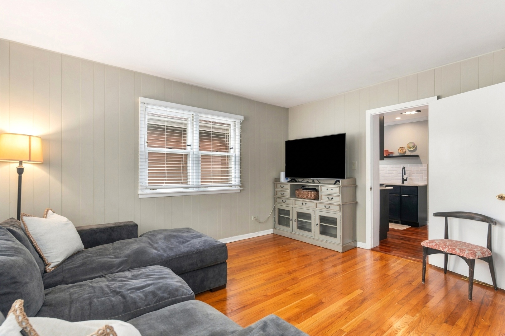 5037 N Newcastle Avenue Property Photo 13