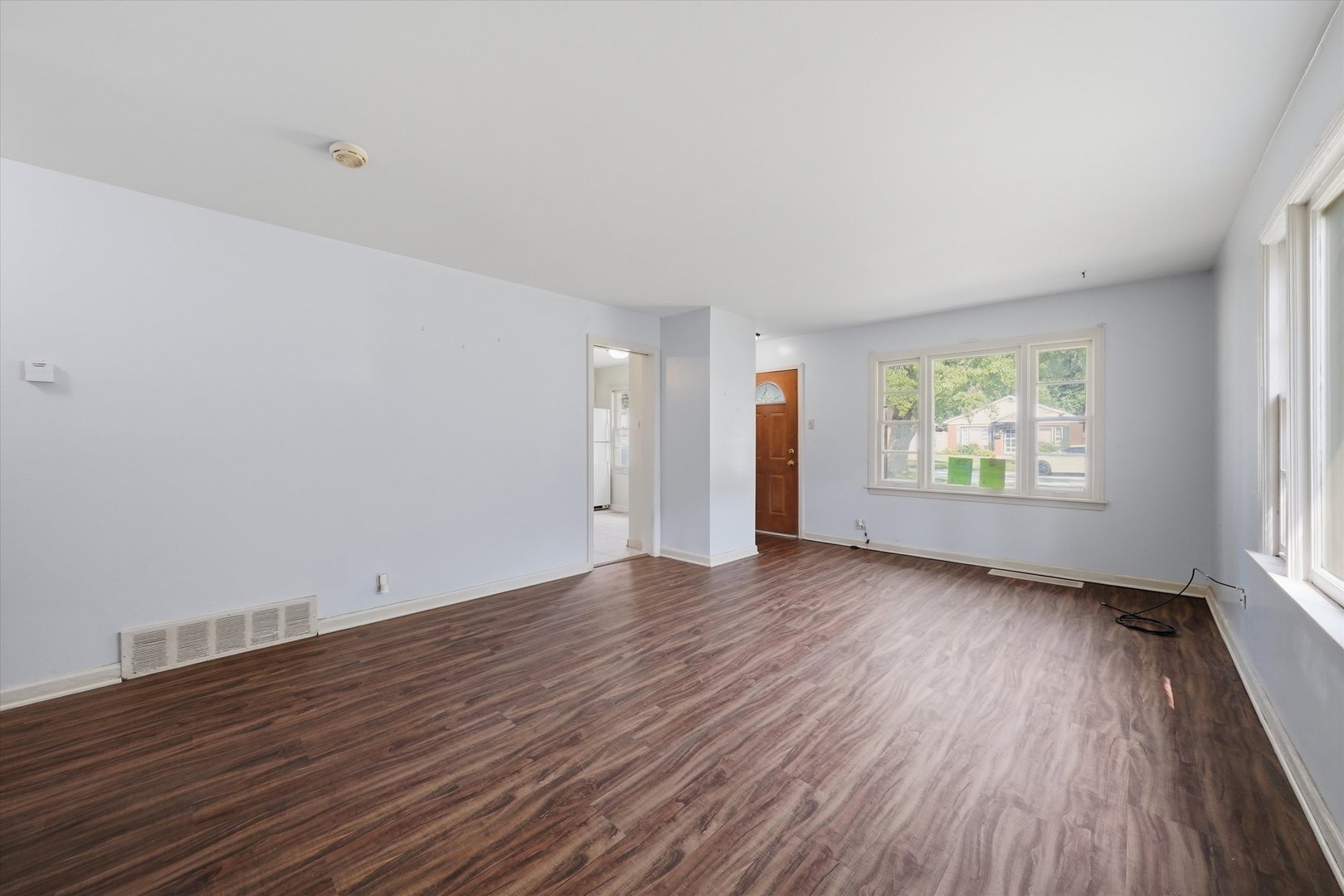 14840 Langley Avenue Property Photo 4