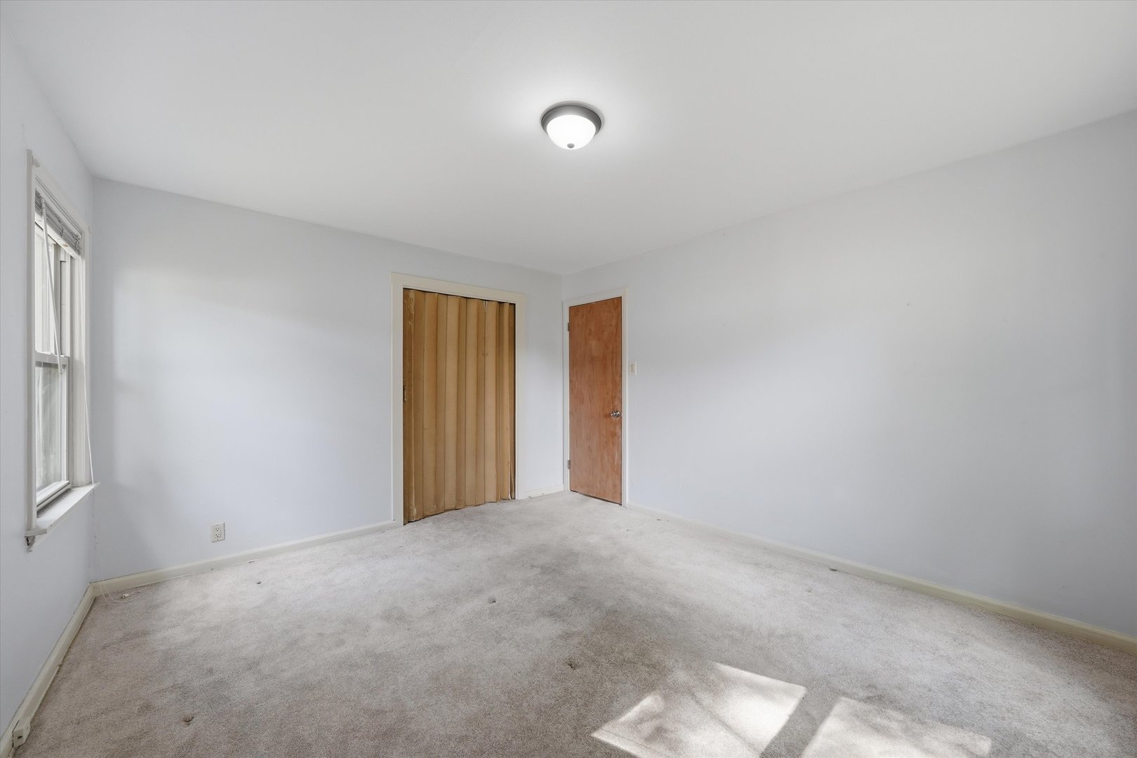 14840 Langley Avenue Property Photo 9