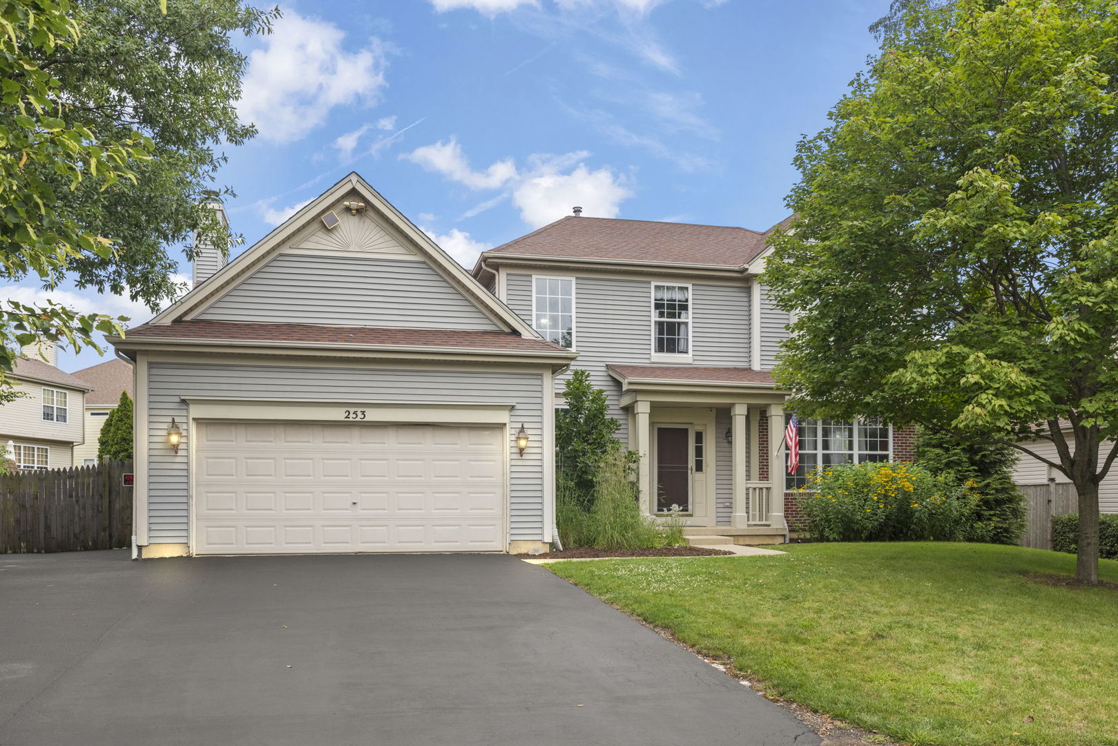 253 Carlton Mews Court Property Photo 1