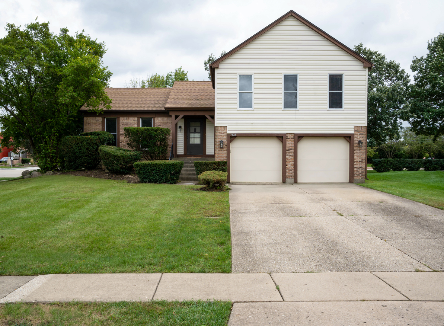 1100 Gail Drive Property Photo 1