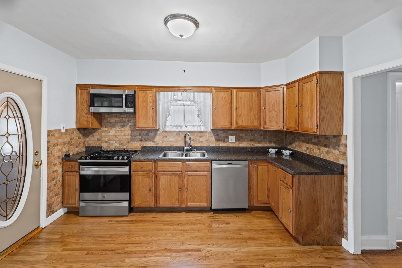 1646 N Sayre Avenue Property Photo 10
