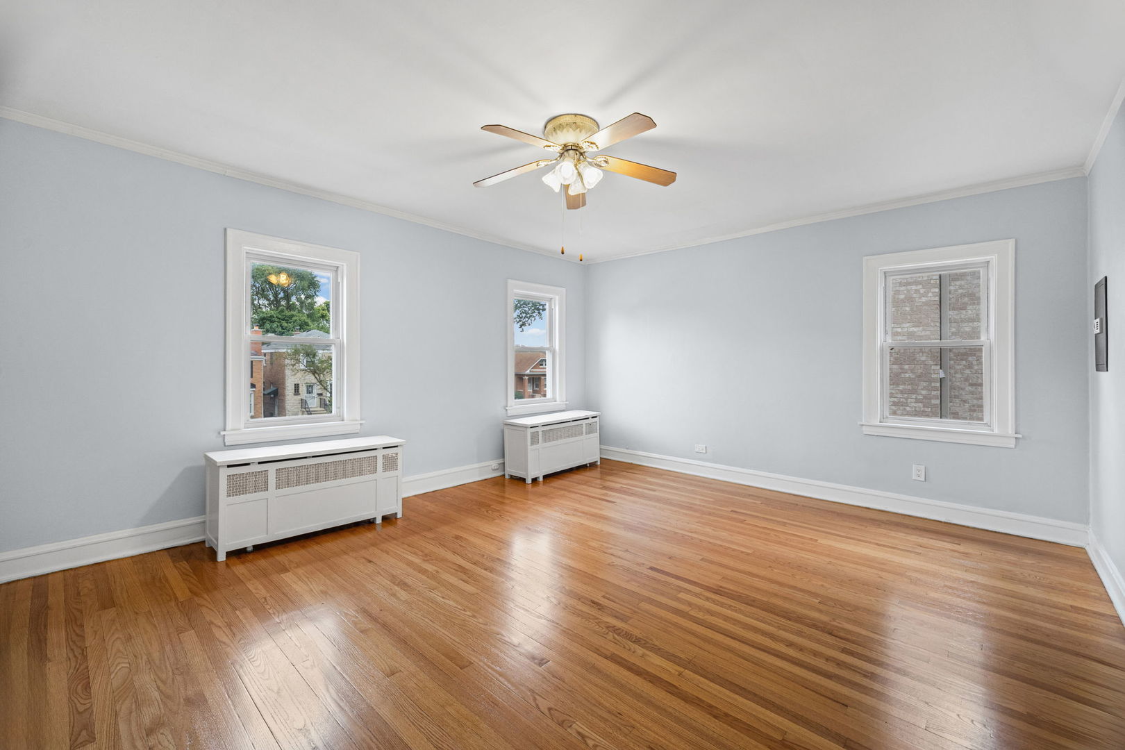 1646 N Sayre Avenue Property Photo 18