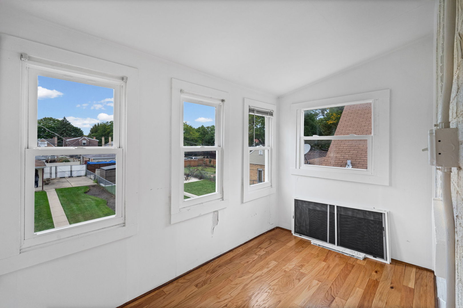 1646 N Sayre Avenue Property Photo 28