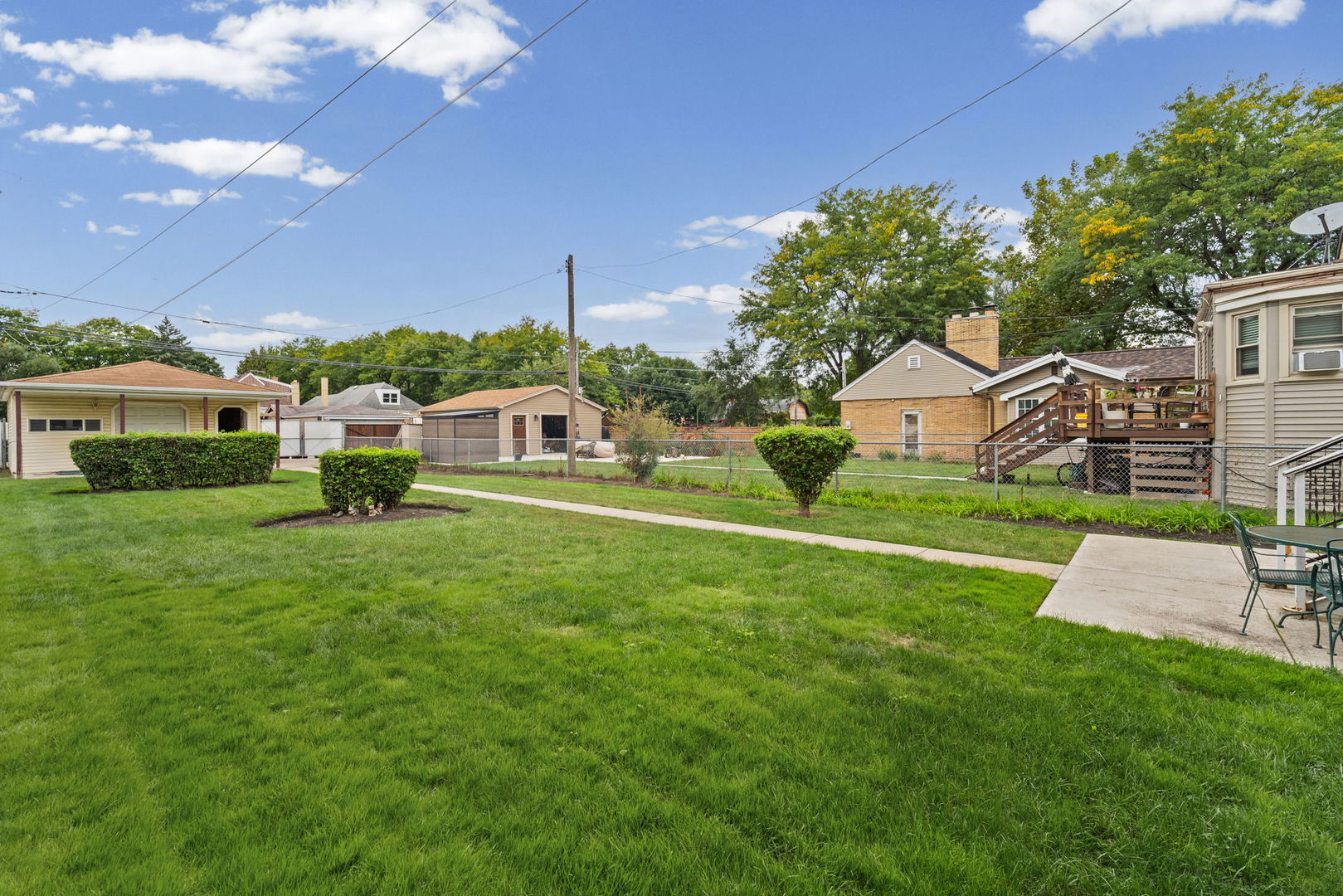 1646 N Sayre Avenue Property Photo 35