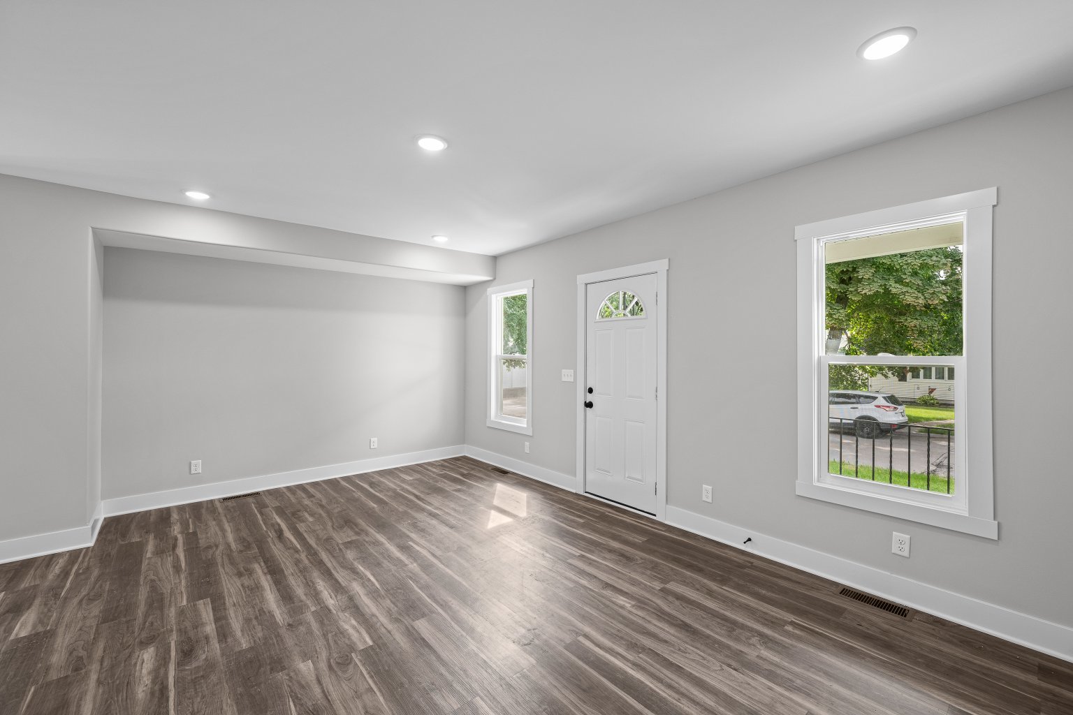 2384 28th Street Property Photo 19