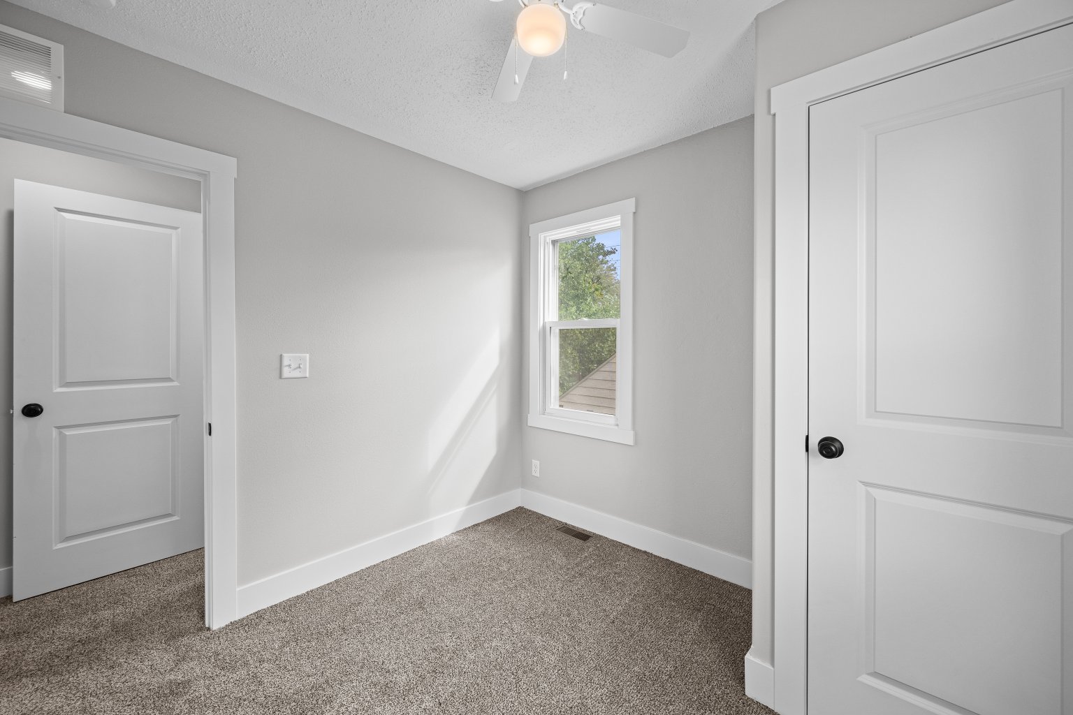 2384 28th Street Property Photo 29