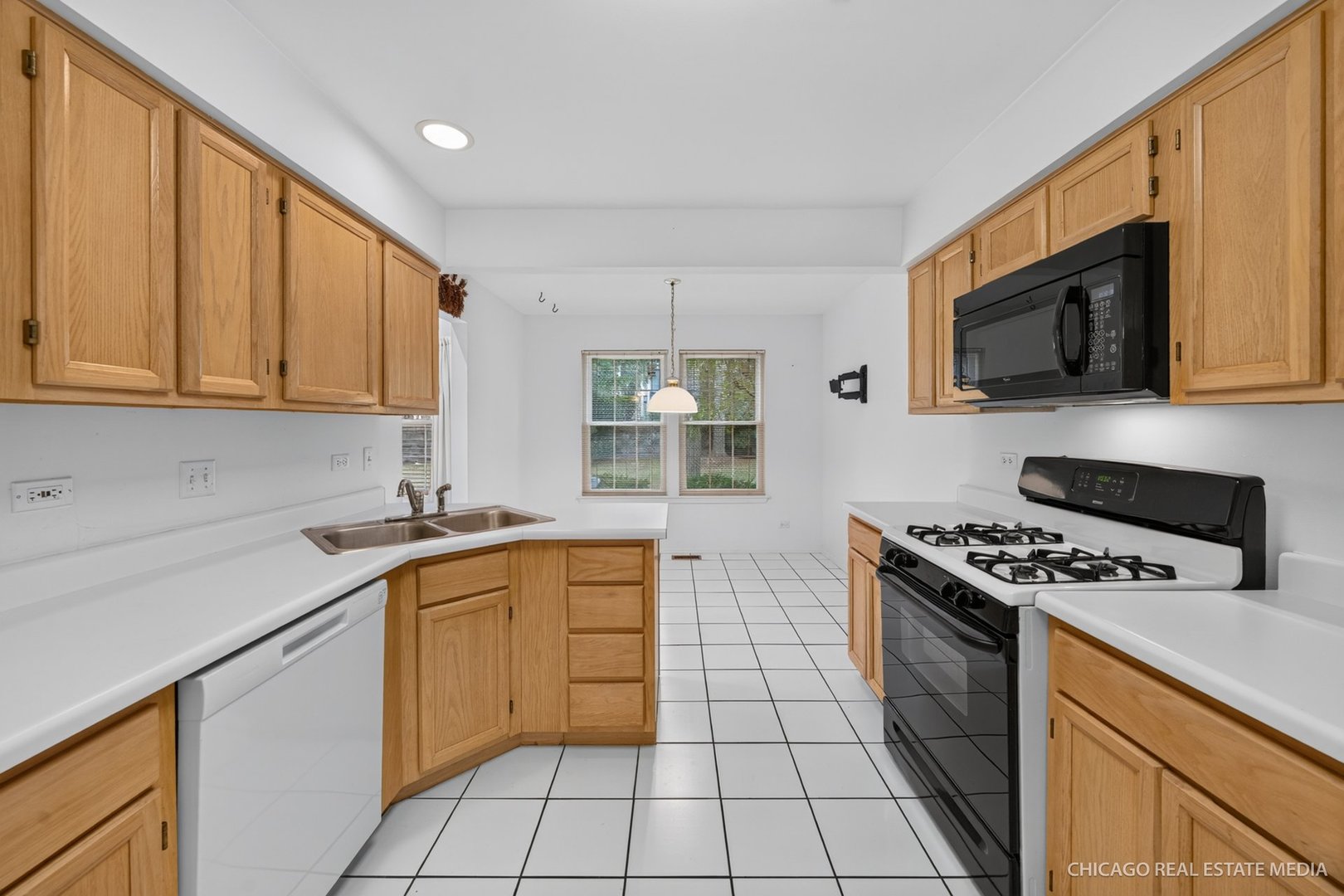518 Palm Court Property Photo 6