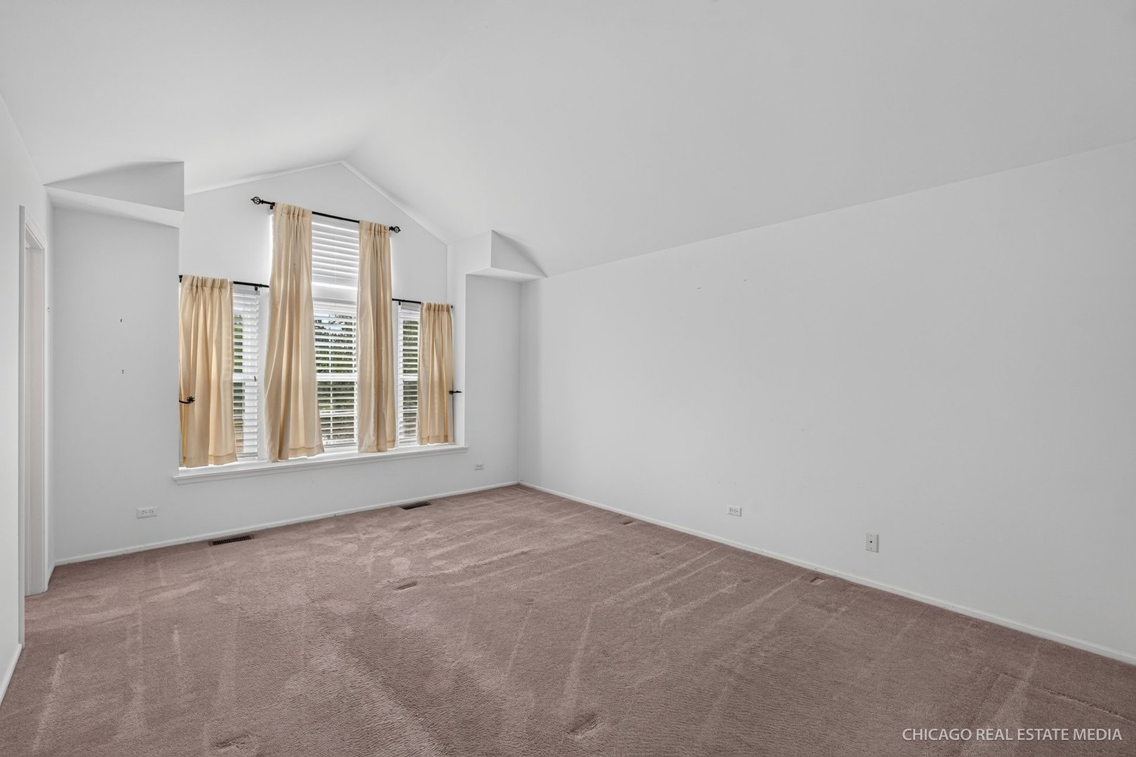 518 Palm Court Property Photo 10