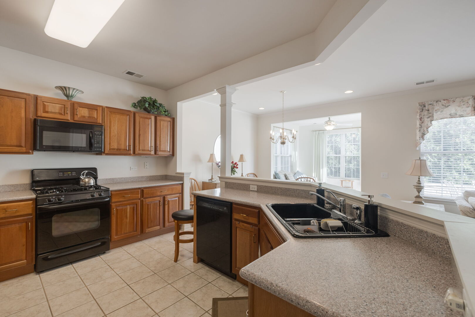 13050 Crestview Drive Property Photo 12