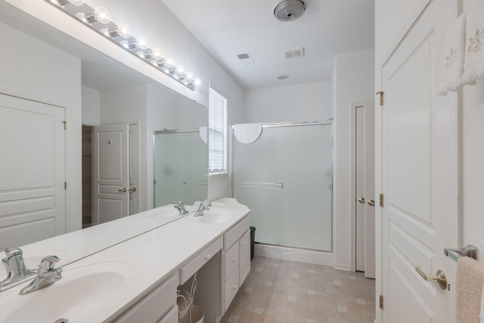13050 Crestview Drive Property Photo 19