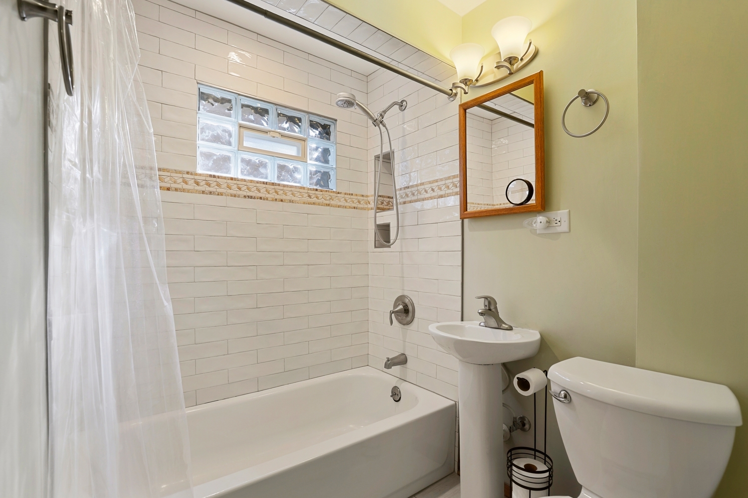18018 Armitage Court Property Photo 13