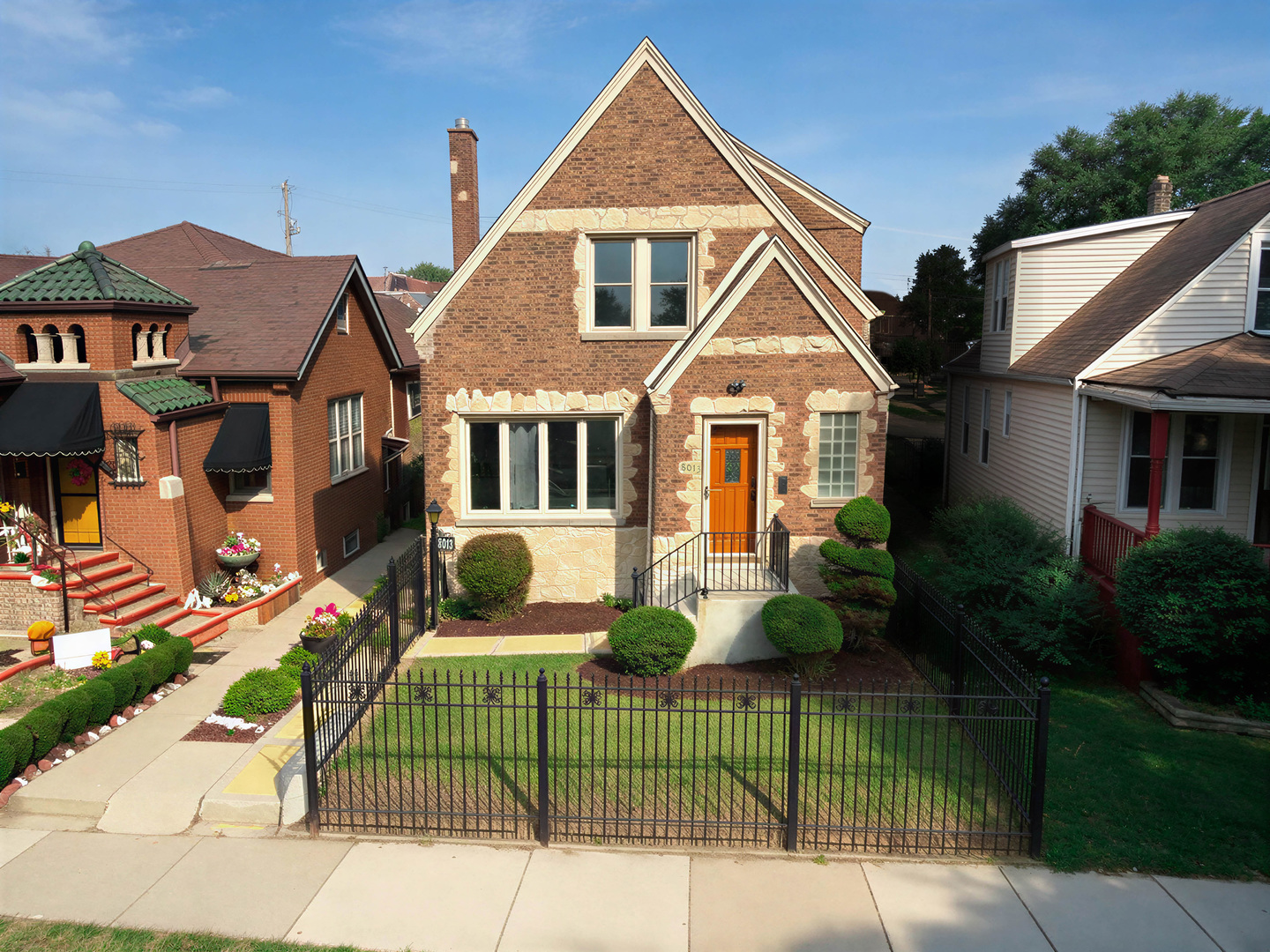 8013 S Harper Avenue Property Photo 1