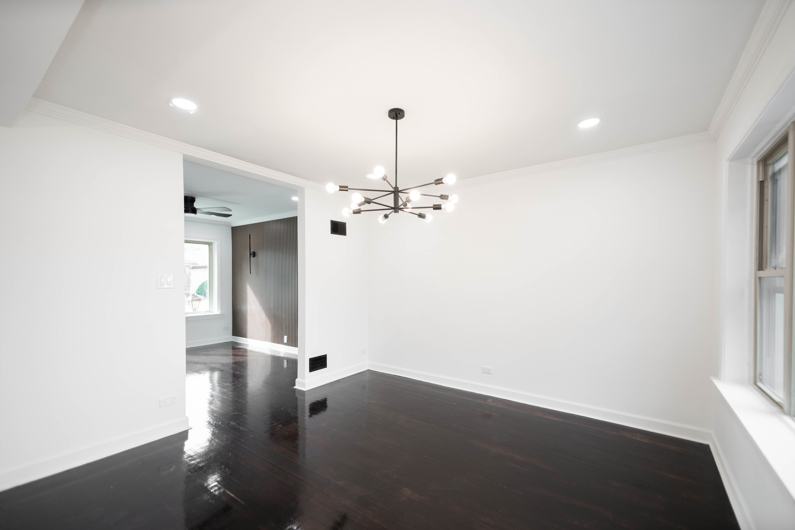 8013 S Harper Avenue Property Photo 14