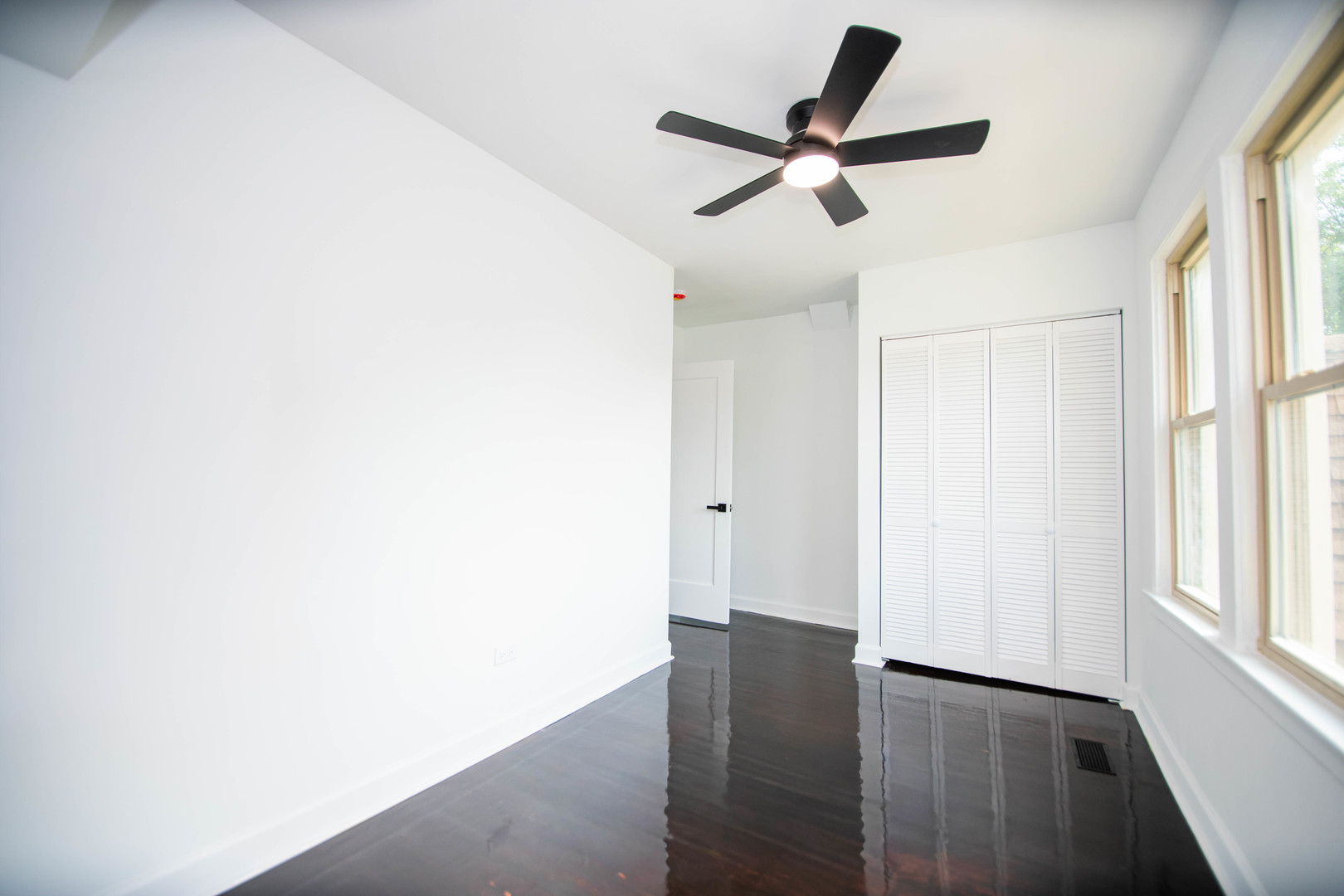 8013 S Harper Avenue Property Photo 19