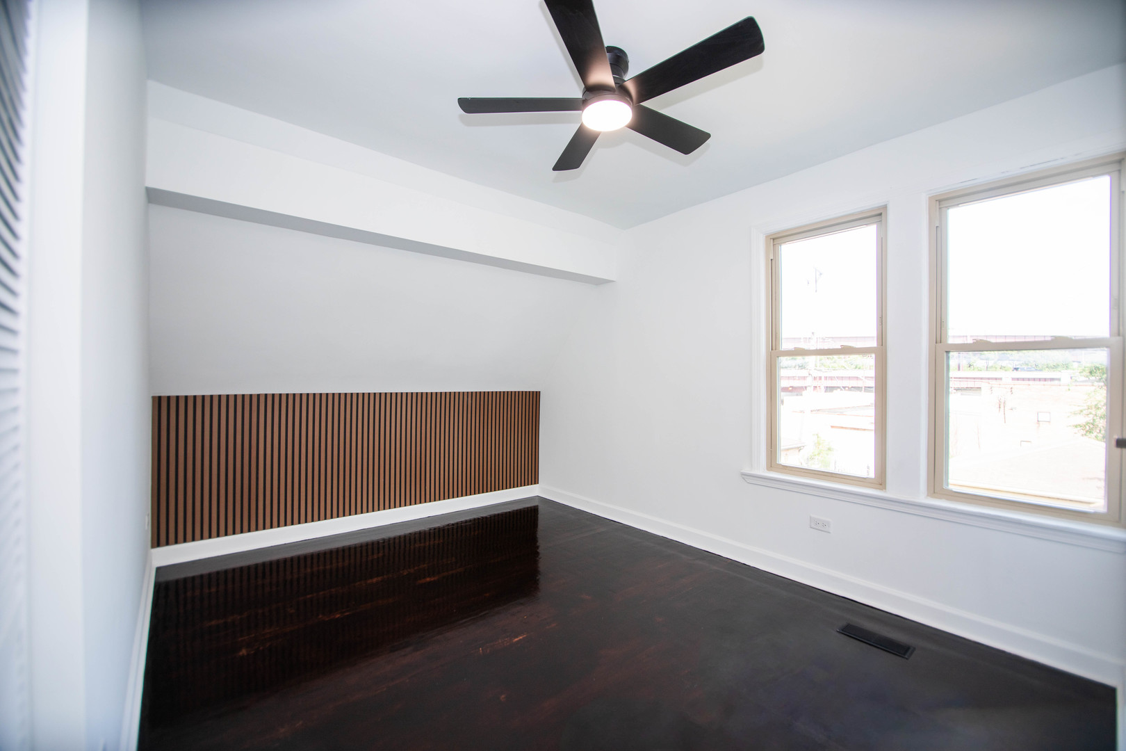 8013 S Harper Avenue Property Photo 22