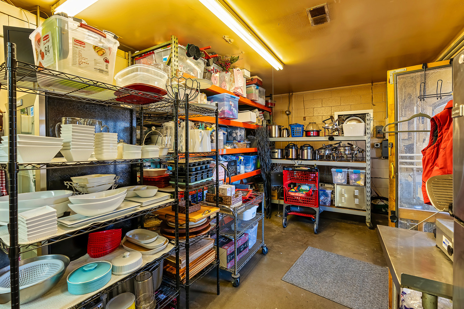 826 N Ladd Street Property Photo 12