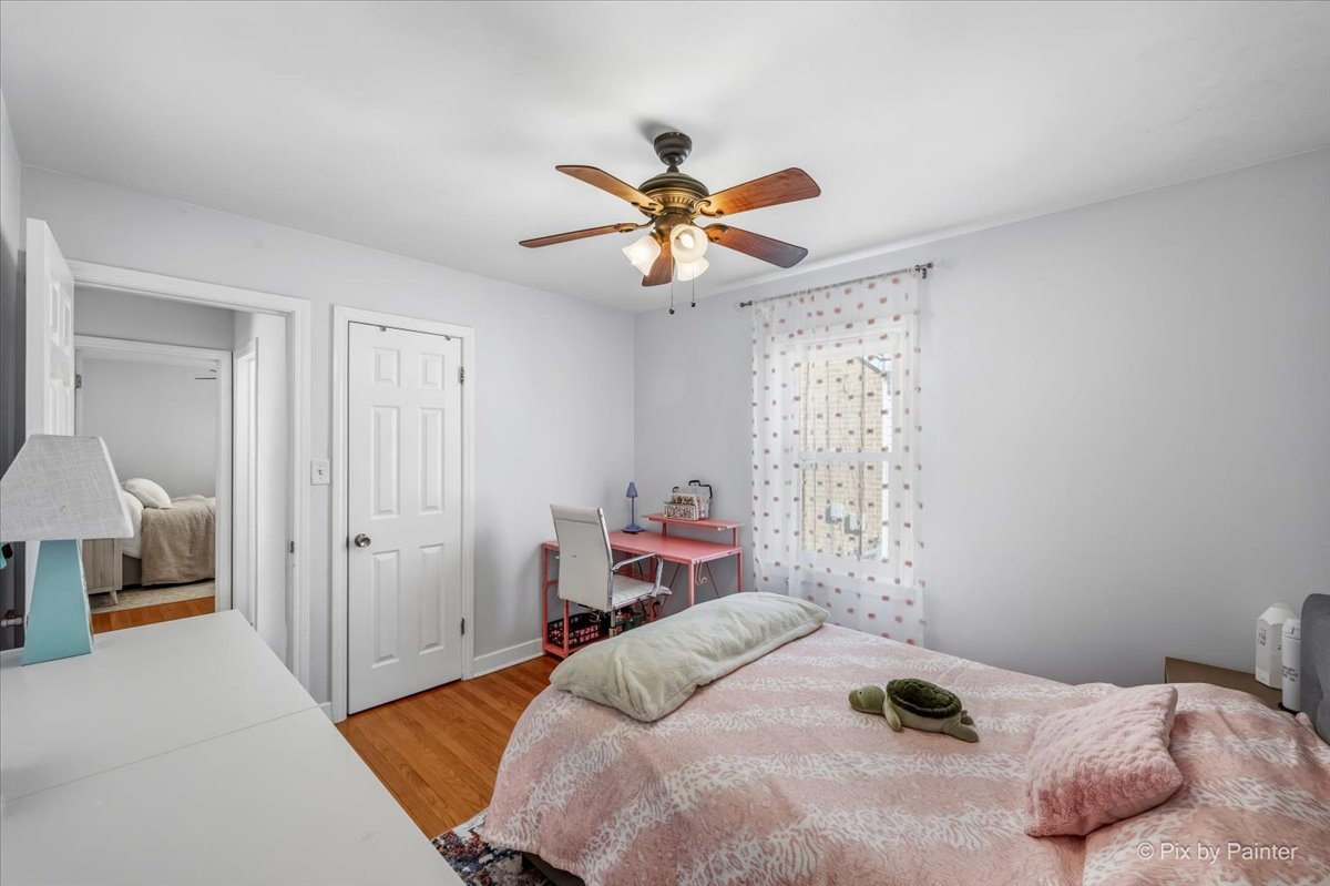6959 W Summerdale Avenue Property Photo 17
