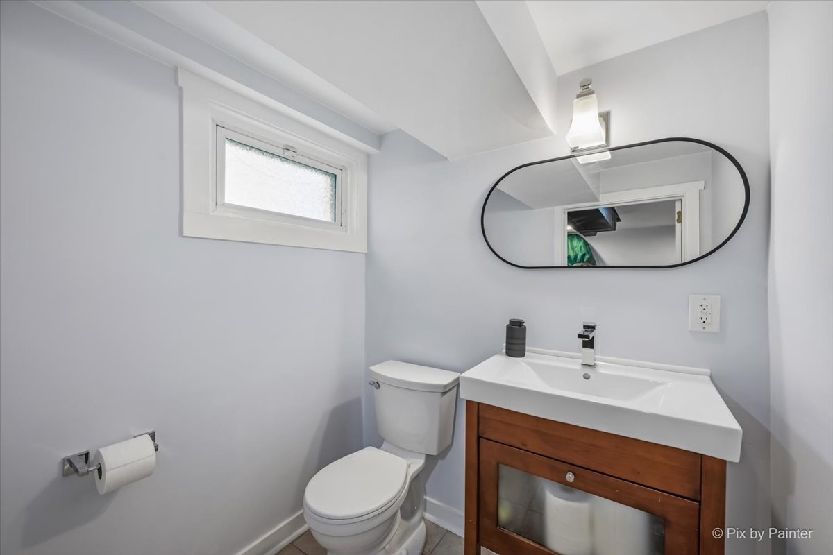 6959 W Summerdale Avenue Property Photo 24