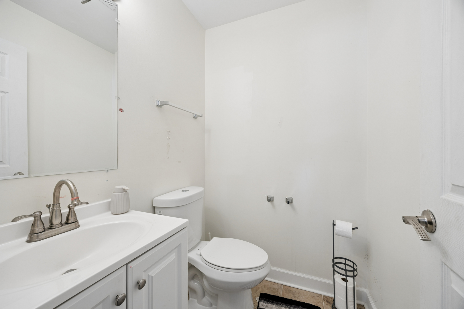 18921 Willow Avenue Property Photo 10