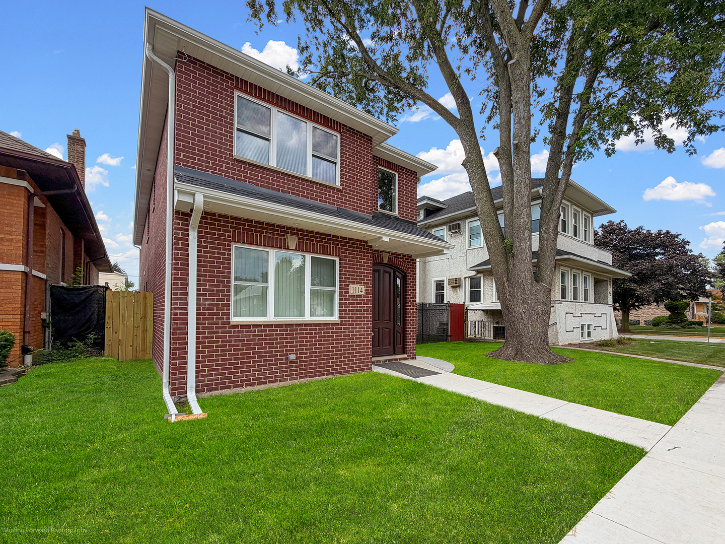 1114 N Broadway Avenue Property Photo 2