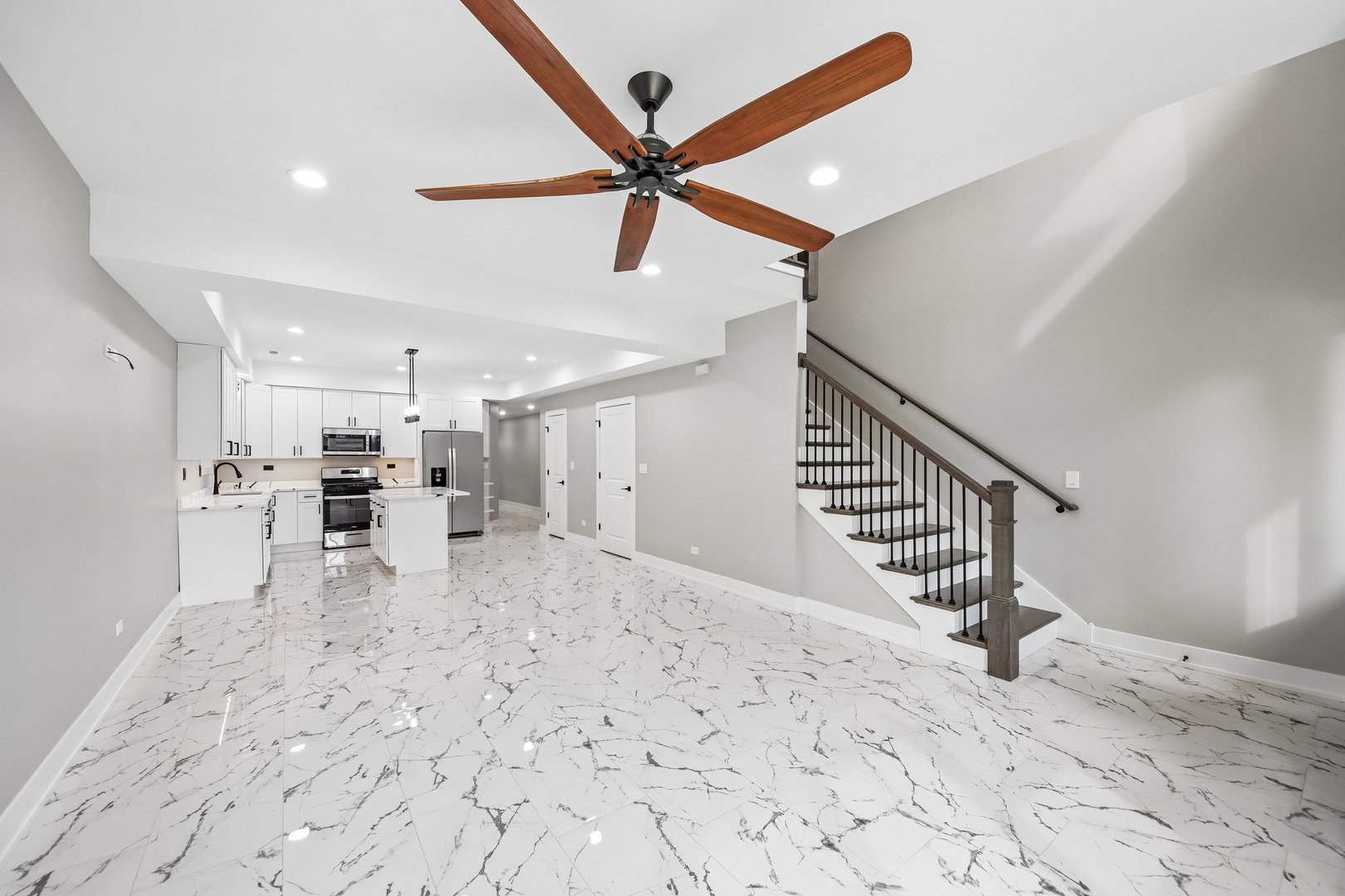 1114 N Broadway Avenue Property Photo 19