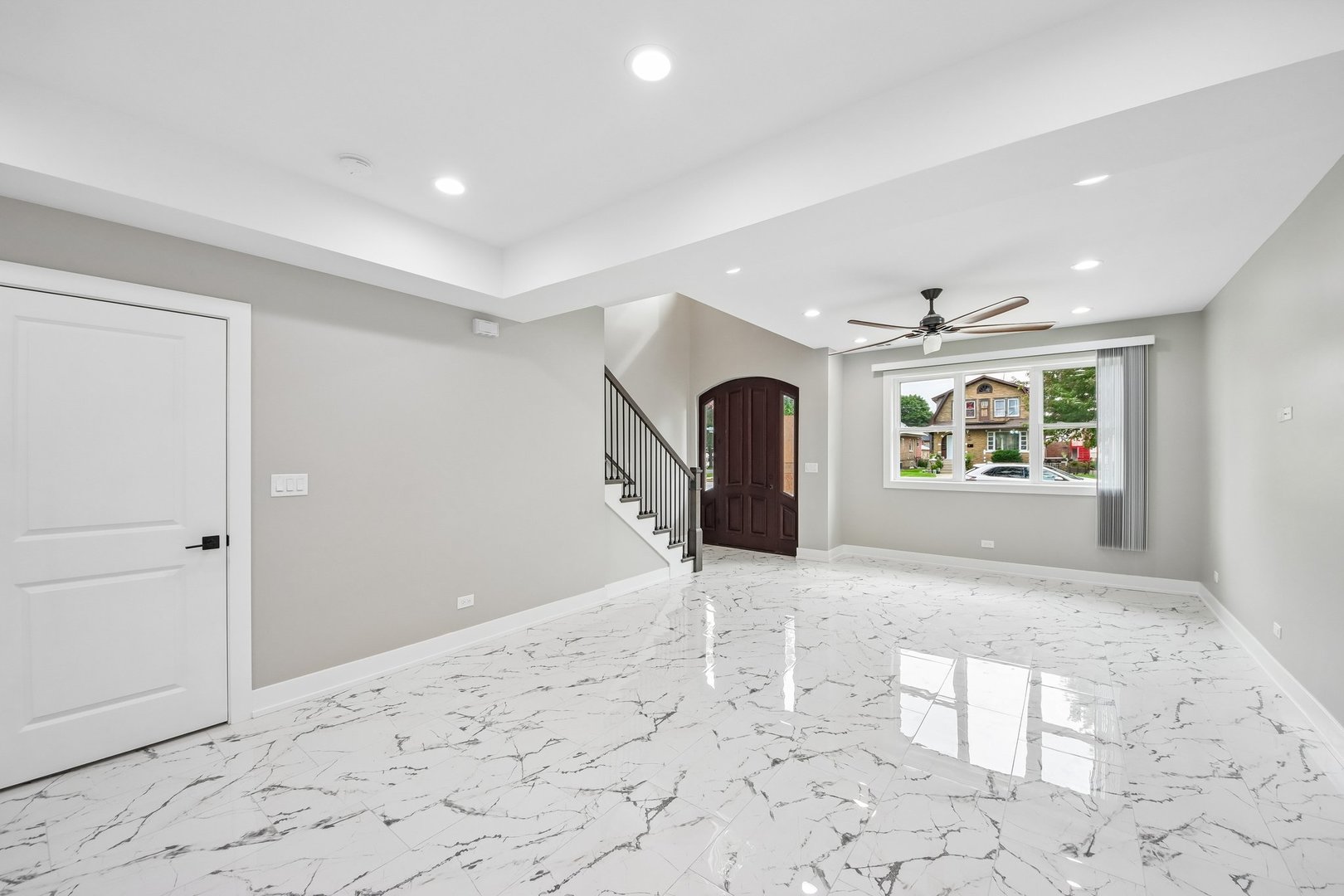 1114 N Broadway Avenue Property Photo 20