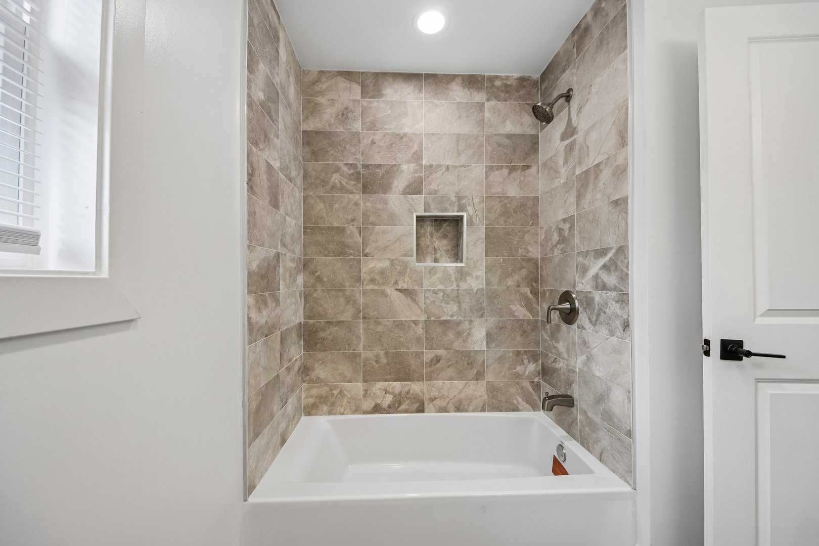 1114 N Broadway Avenue Property Photo 36