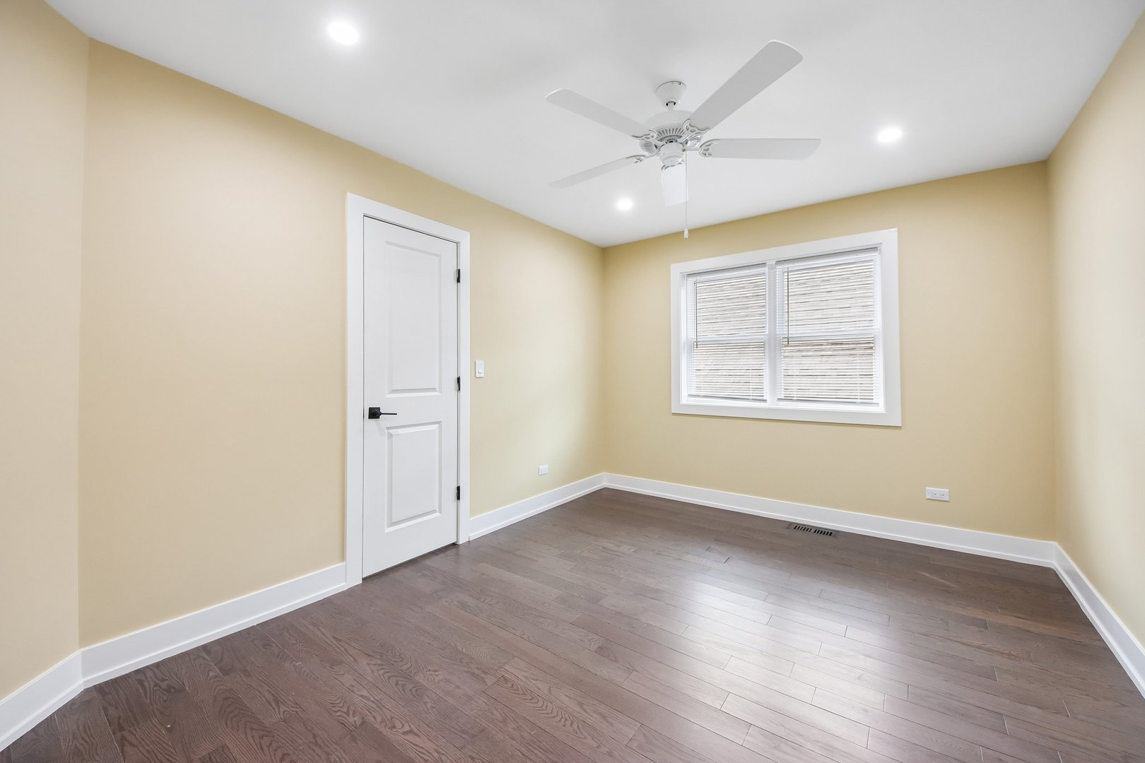 1114 N Broadway Avenue Property Photo 37
