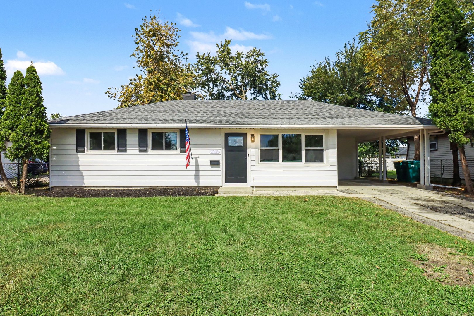 2313 Benedict Avenue Property Photo 1