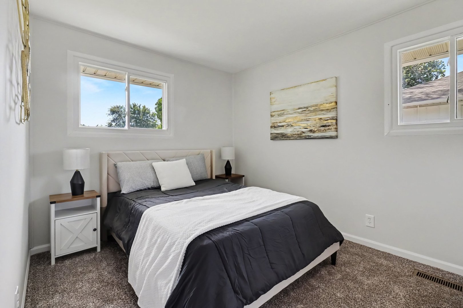 2313 Benedict Avenue Property Photo 12