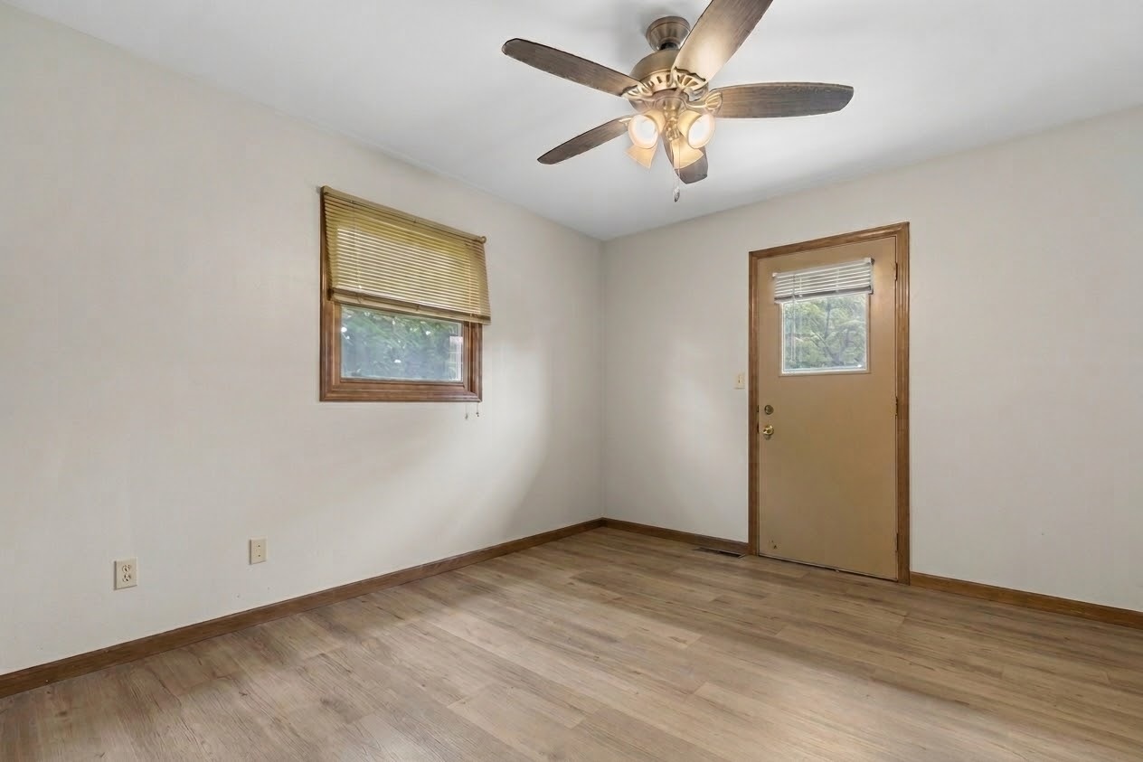 6037 Banbridge Drive Property Photo 9