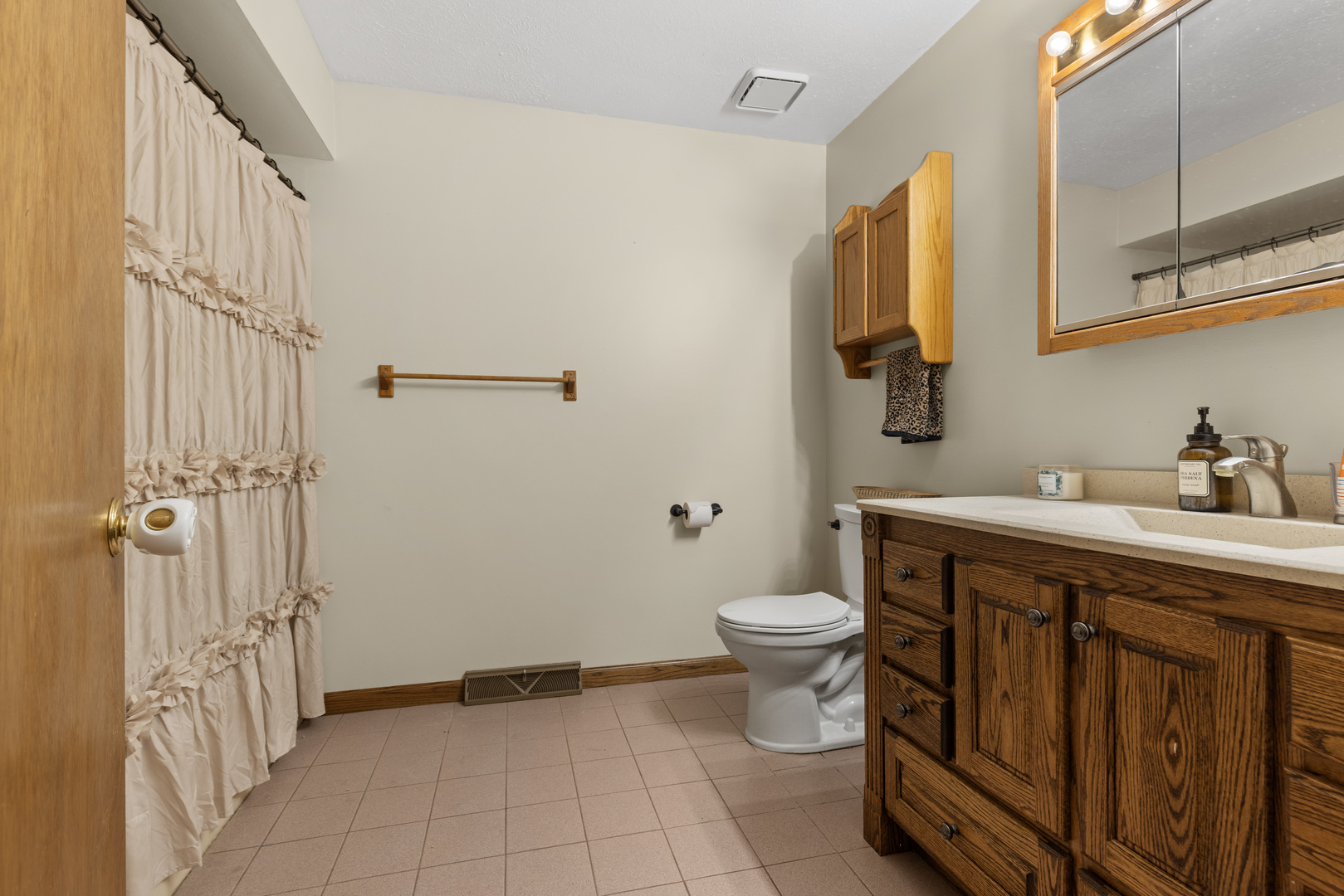 6037 Banbridge Drive Property Photo 11