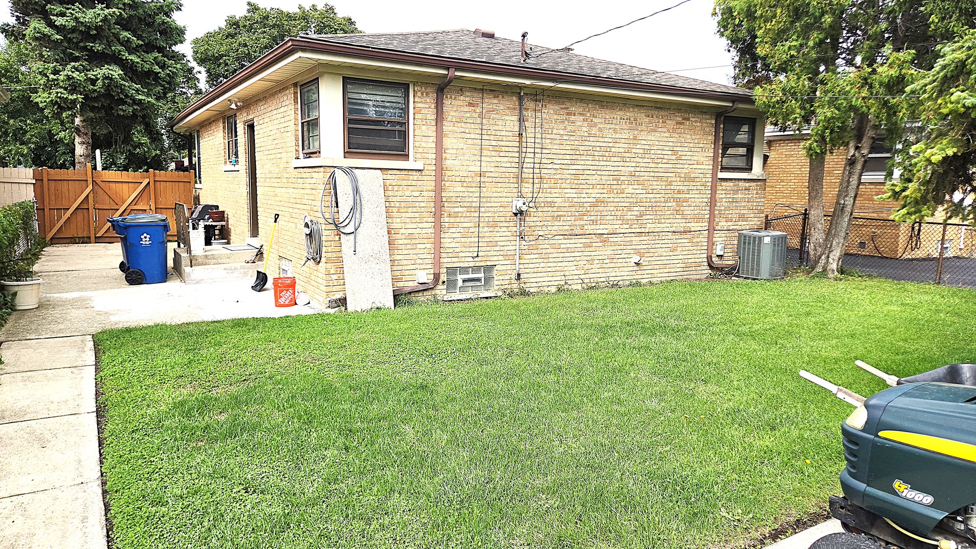 3517 Sarah Street Property Photo 21