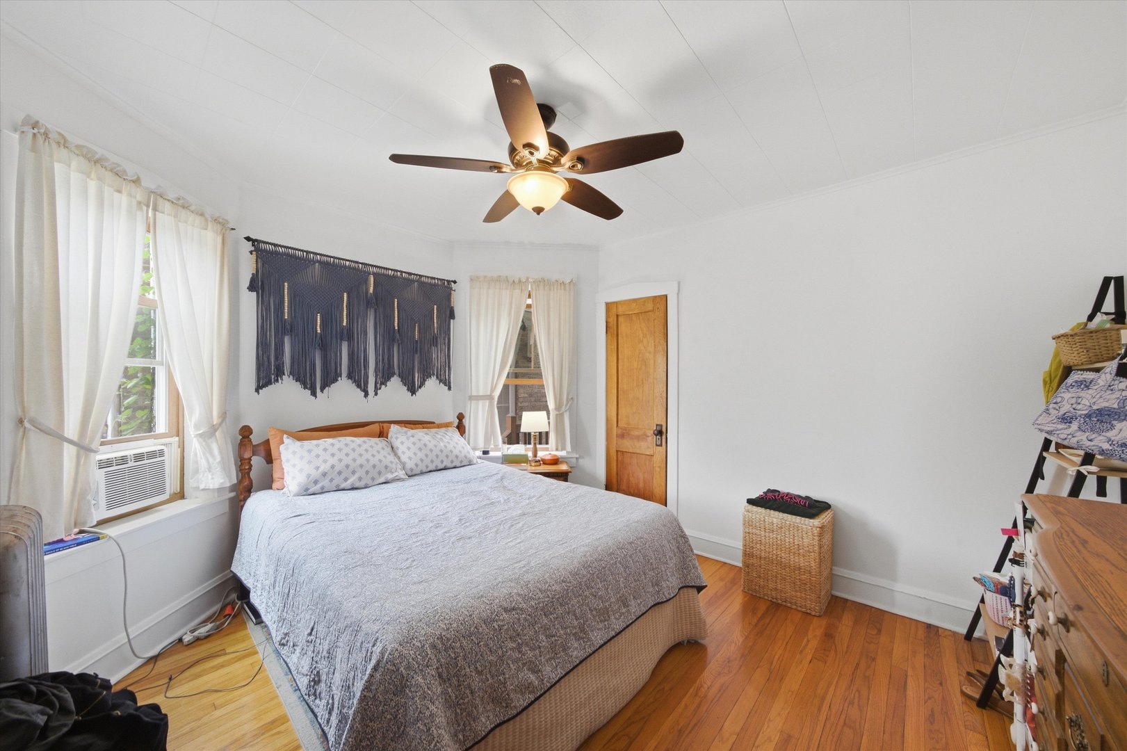 4055 W Nelson Street Property Photo 16