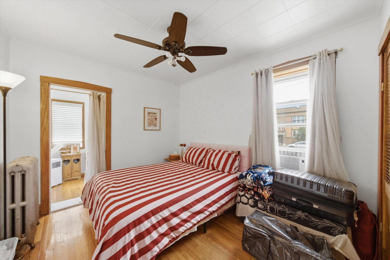 4055 W Nelson Street Property Photo 17