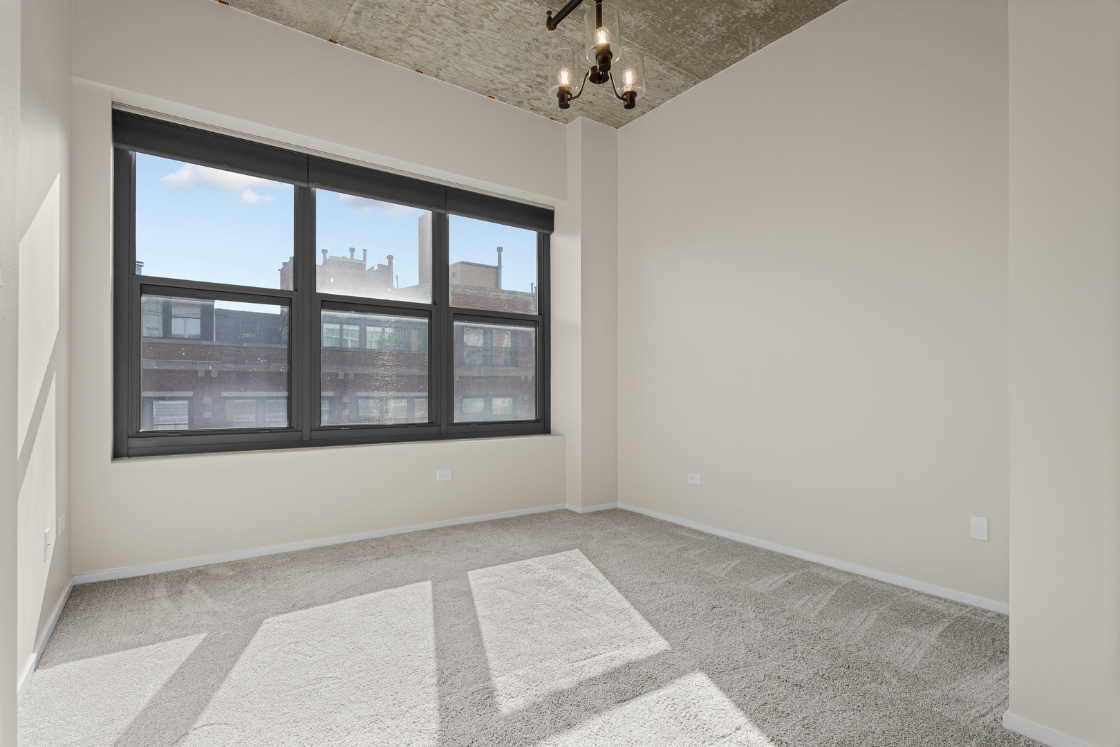 933 W Van Buren Street 803 Property Photo 10