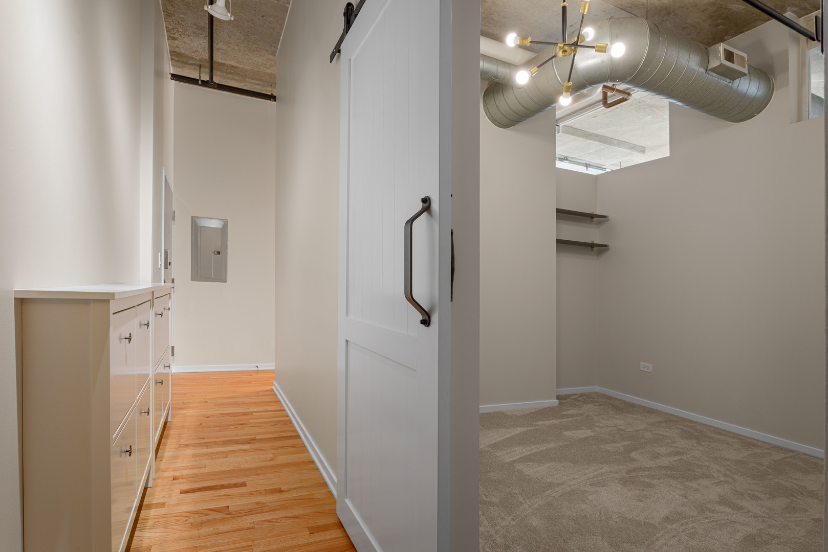 933 W Van Buren Street 803 Property Photo 15